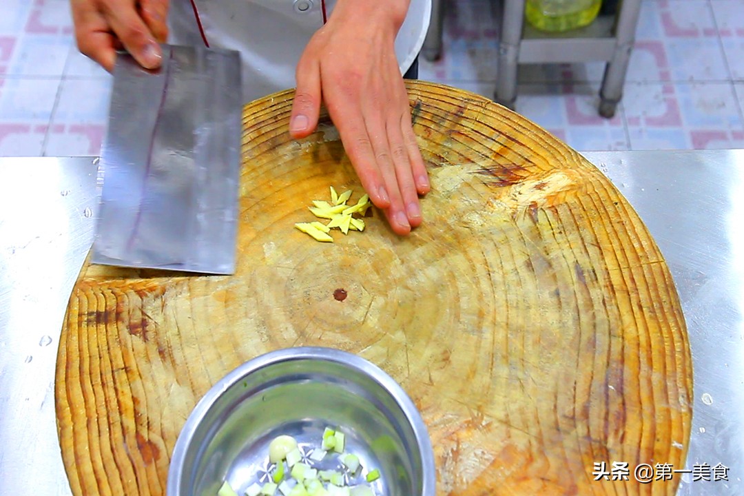 电高压锅炖猪蹄水需要没过猪蹄吗,炖猪蹄怎么不烧干