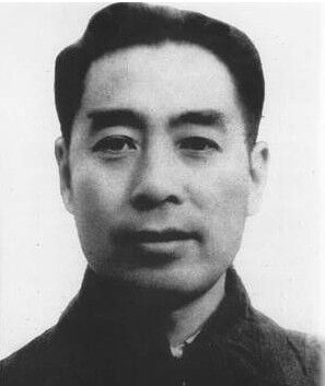 周总理45年前的5款发型告诉我们：“潮流下次轮回，你也难追上”