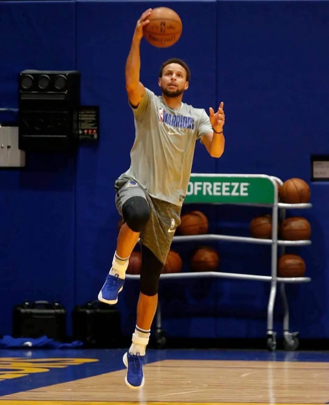 curry8球鞋换底,curry8模仿的是什么球鞋