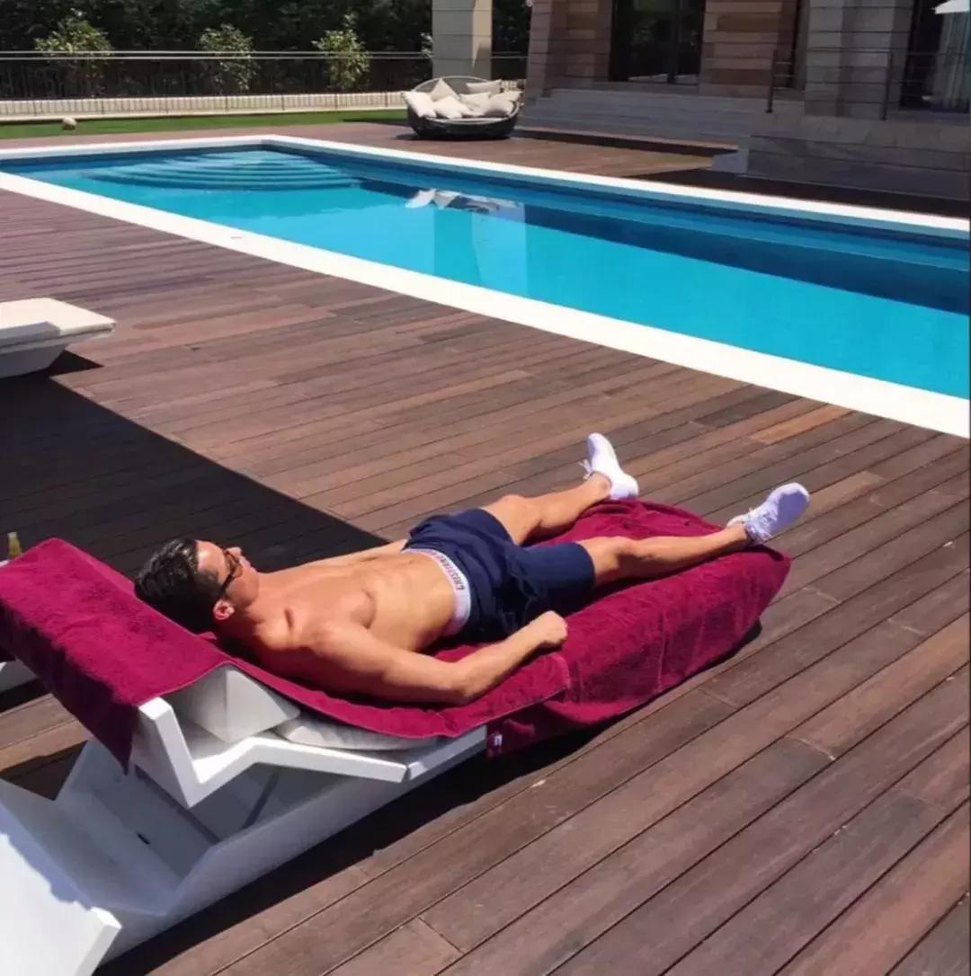 梅西内马尔c罗的家,贝克汉姆c罗梅西内马尔合照