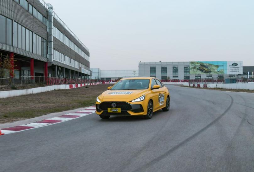 性价比高颜值超高平民轿跑名爵5,10万左右名爵5