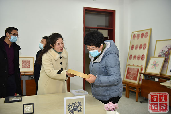 甘洛县副县长许艳一行莅临成都市青白江区红旗学校参观交流