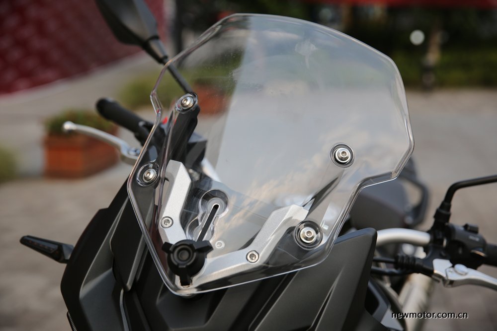 隆鑫无极650大单缸,无极650ds高速公路测评