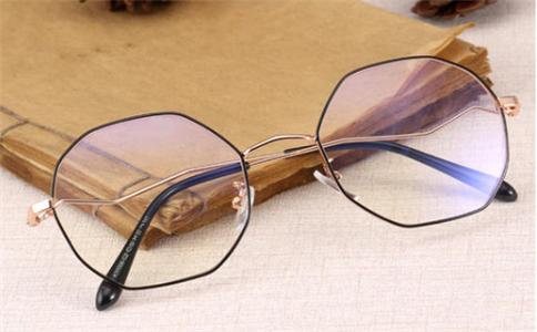 钛镜框为什么那么贵,钛镜架的优点和缺点