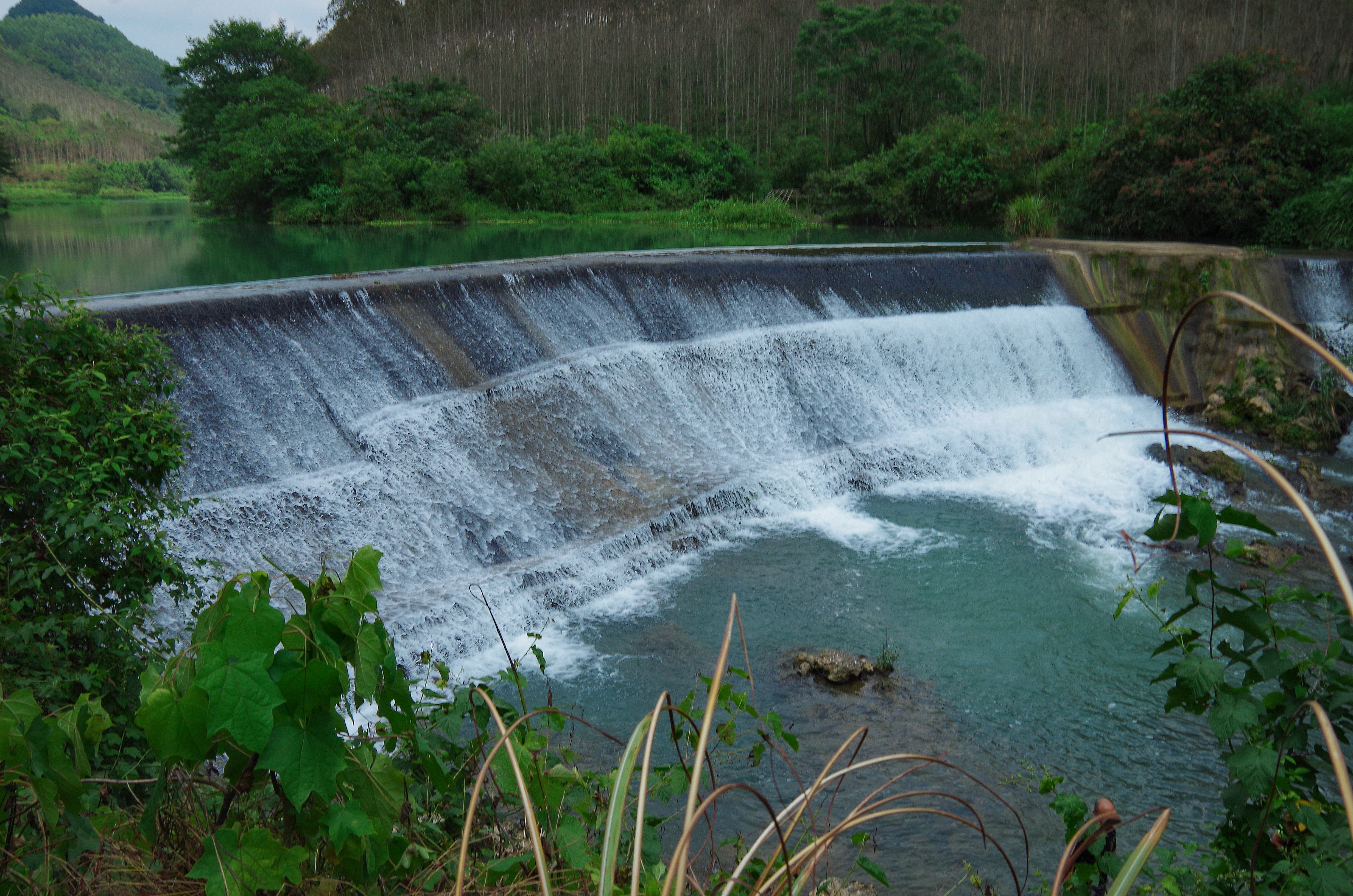 柳州鹿鸣山小七孔,柳州自驾小七孔旅游攻略