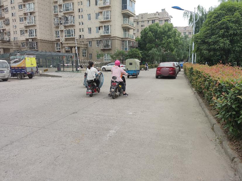 200家中介聚集,南京12家中介