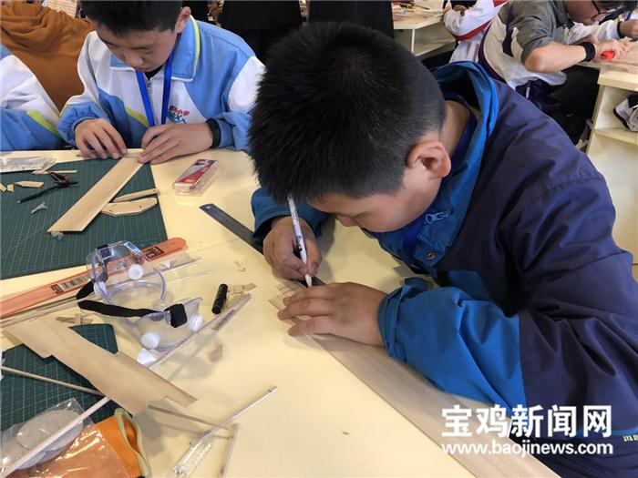 看看你的脑洞有多大宝鸡举办首届中小学生创客大赛