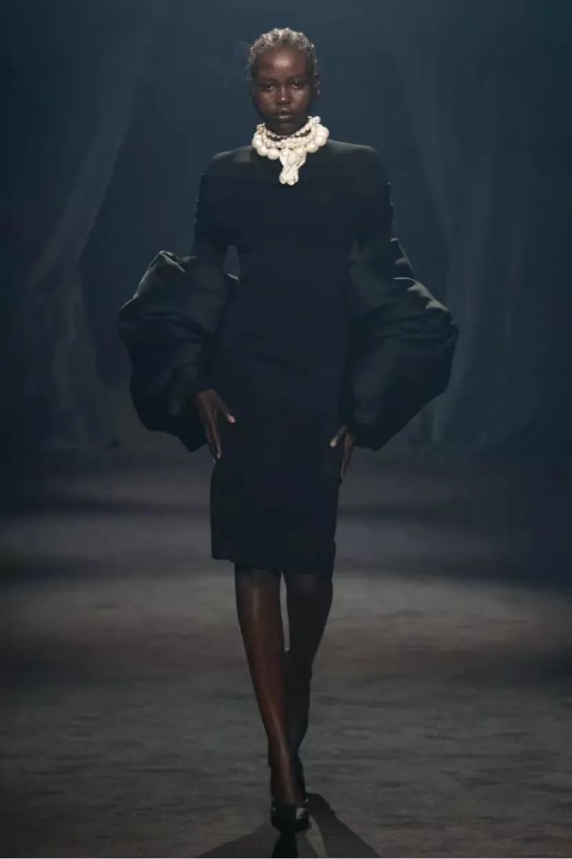 上海百场大秀时装周,百场大秀上海时装周