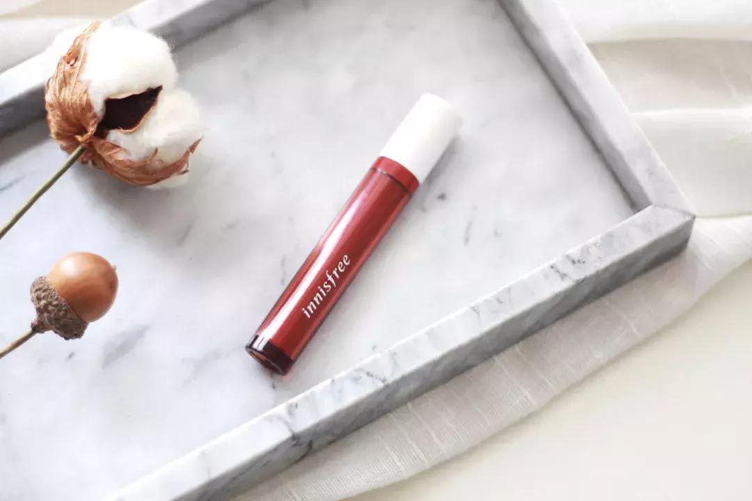 黄皮看过来开价口红试色,黄皮入手豆沙色