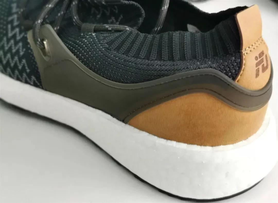 不怕踩狗屎的鞋,adidasyeezyboostrunner700v2