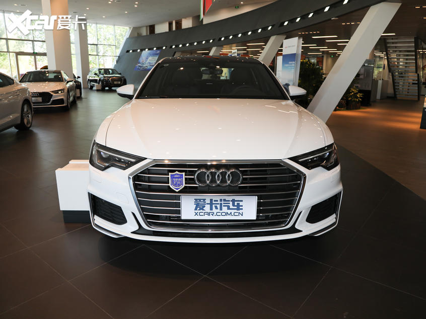 低配奥迪a6l值得买吗,低配奥迪a6l都有什么配置