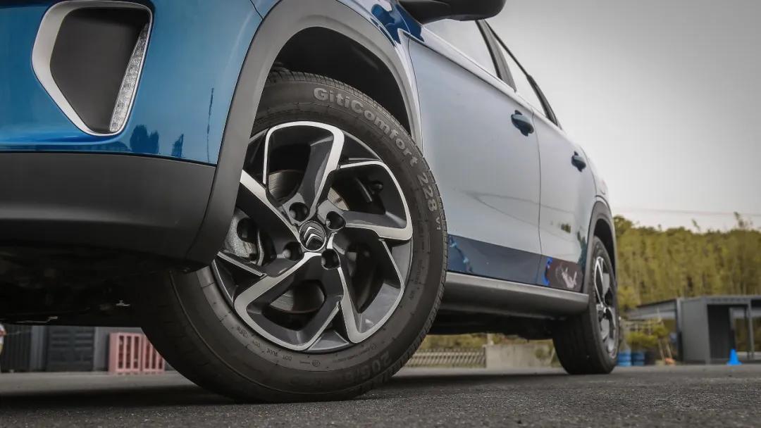 雪铁龙c3l实测视频,雪铁龙C3L的优缺点