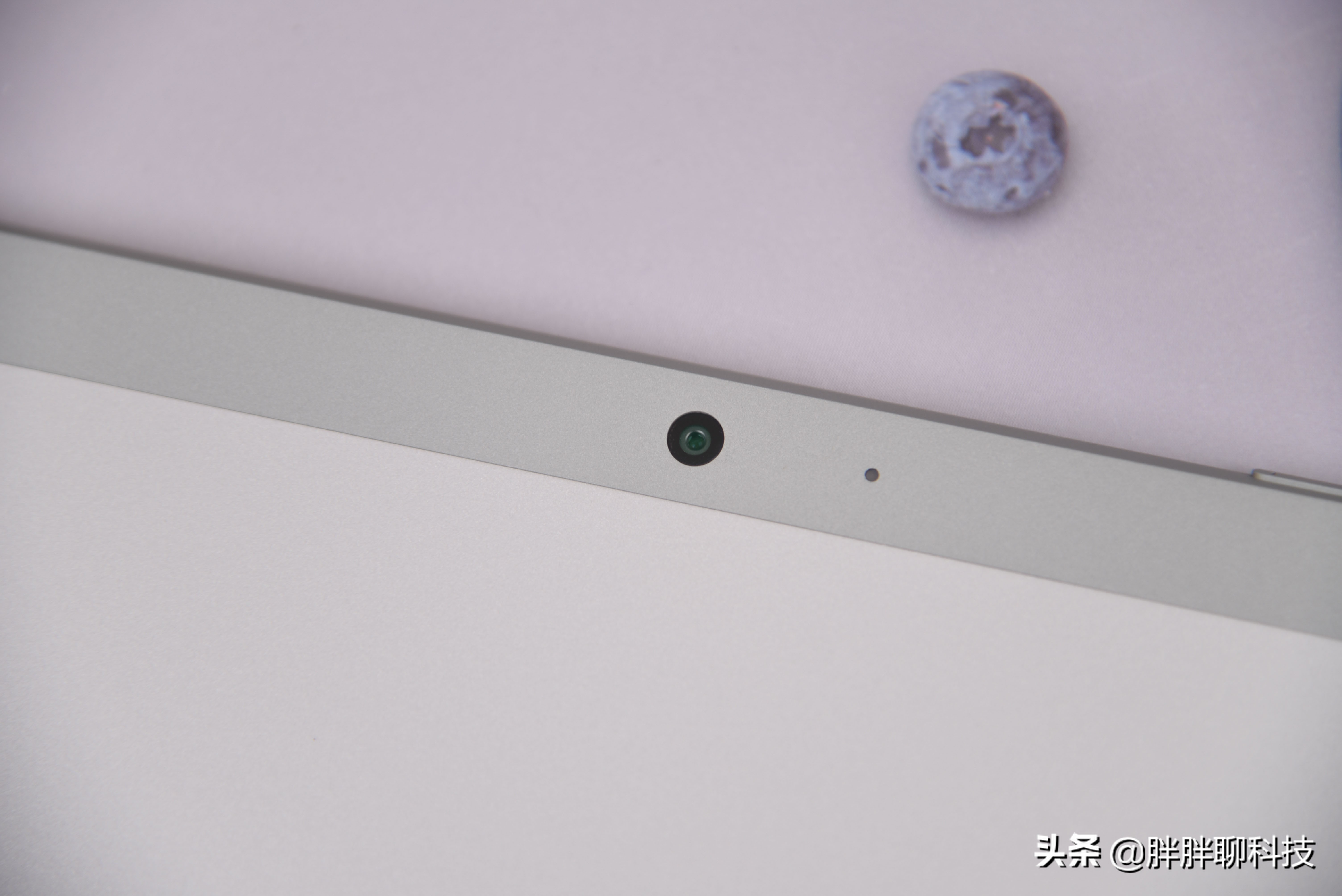 微软surfacego3视频,微软surfacego36500y触屏平板