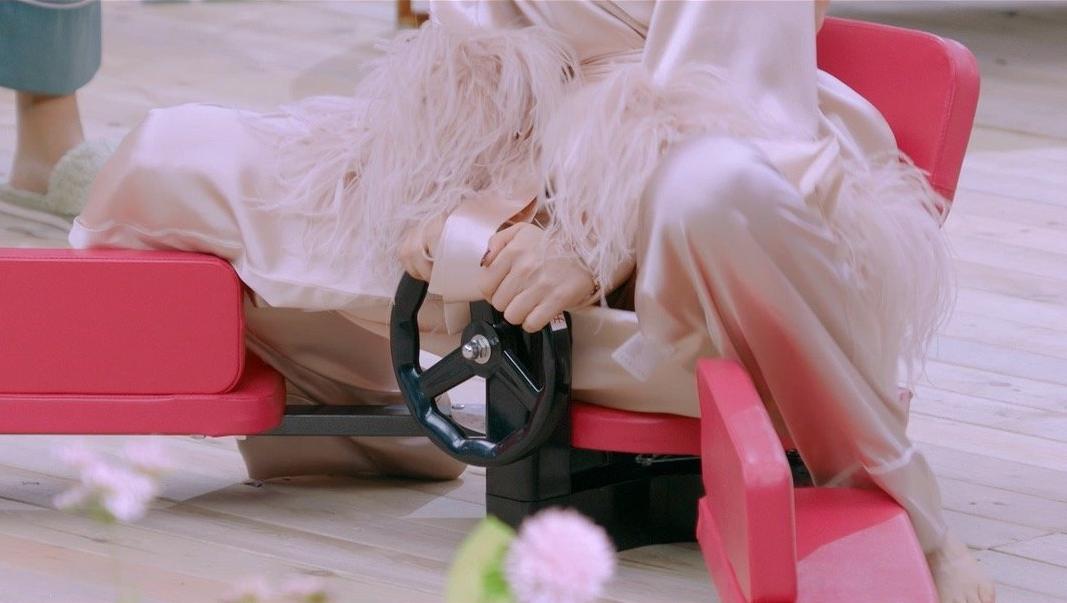 吴昕瘦小腿肌肉神器,吴昕瘦腿变高神器