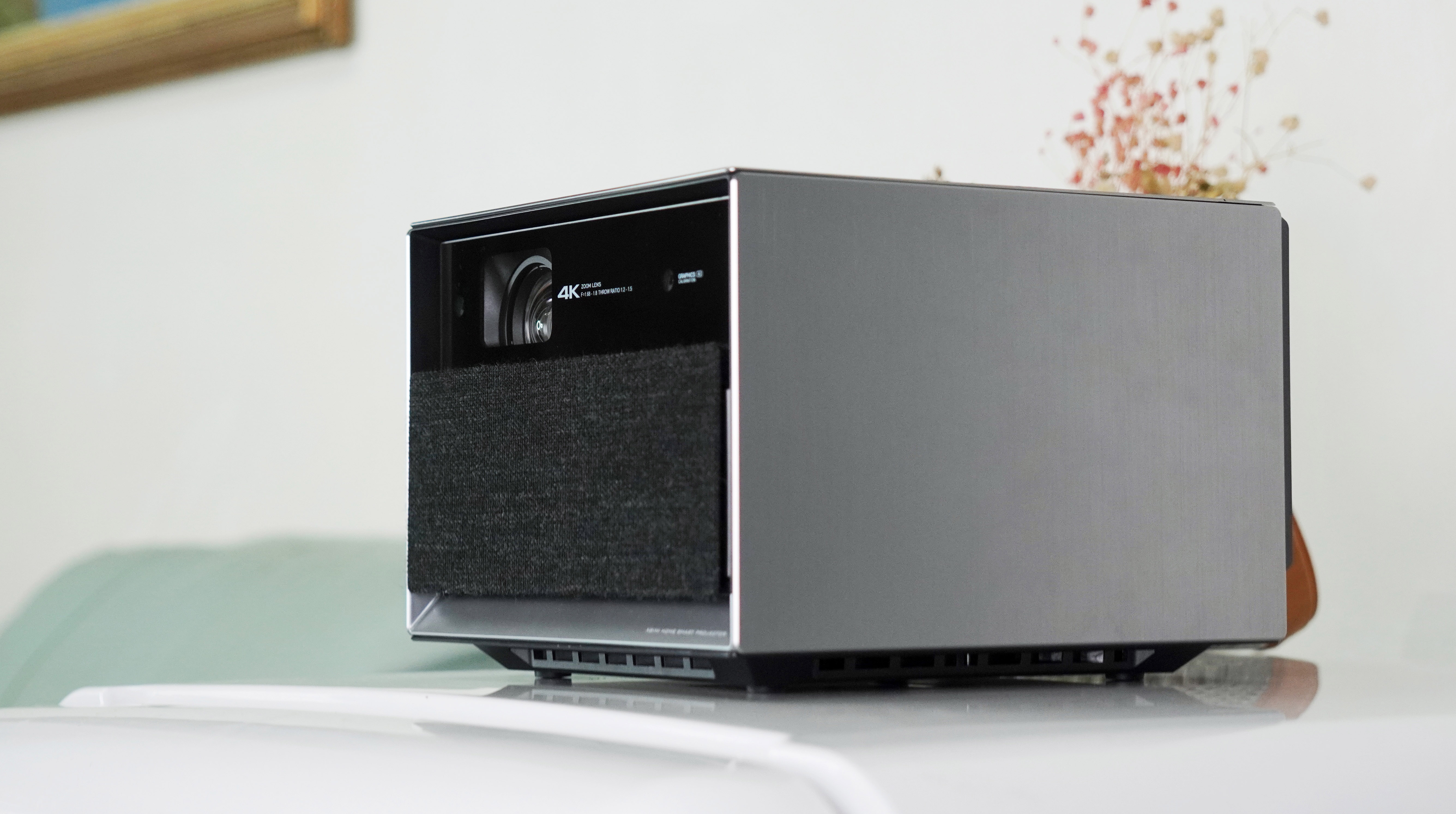 极米rspro2评测多少流明,极米rspro2电影院测评