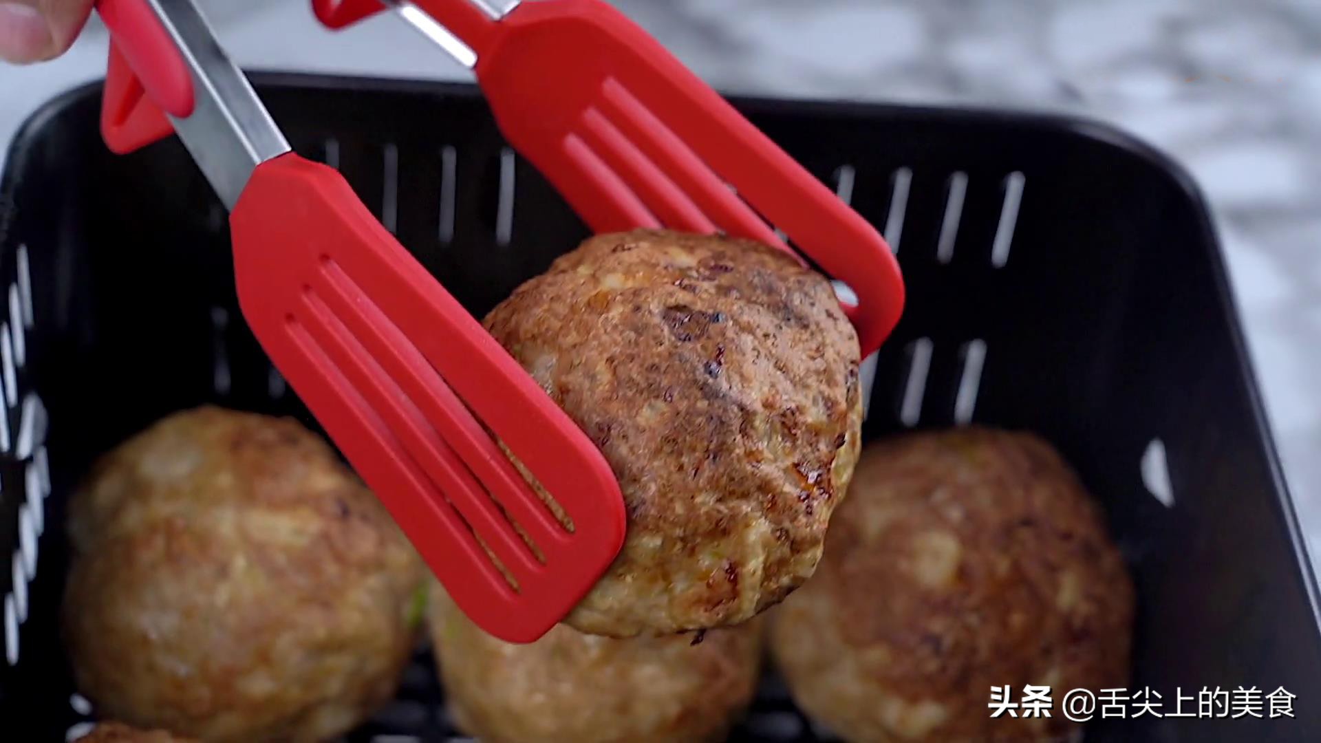 淮扬菜正宗红烧狮子头的做法,淮扬菜清蒸狮子头的正宗做法