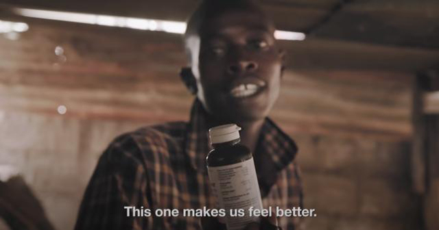 津巴布韦人为什么爱喝止咳糖浆,津巴布韦的少年都迷上了止咳糖浆