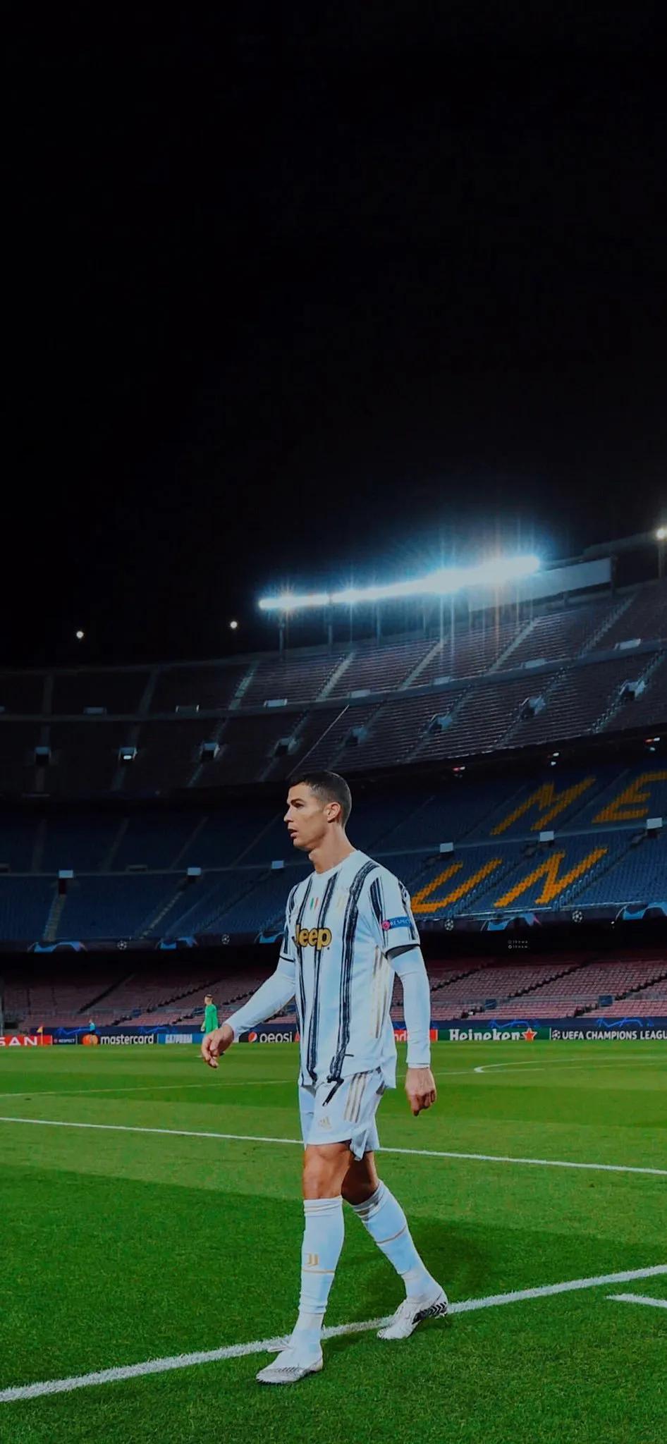 足球就像生活一样没有暂停,足球伤感无奈壁纸