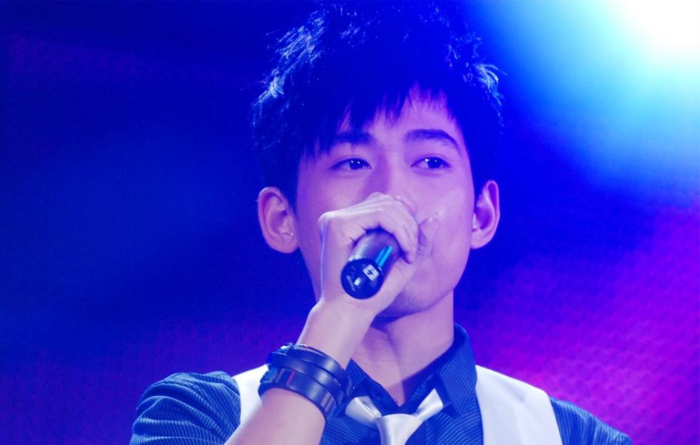 苏醒是摇滚歌手吗,苏醒早期唱歌