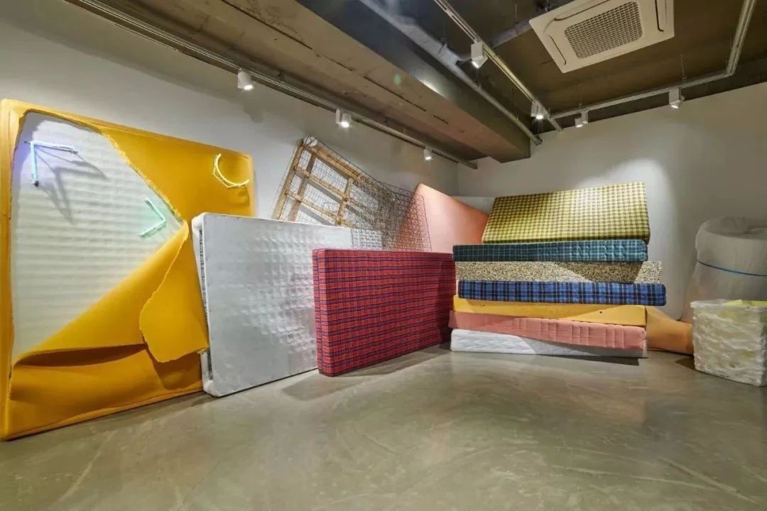 比supreme还好的平价潮牌,和supreme差不多的潮牌