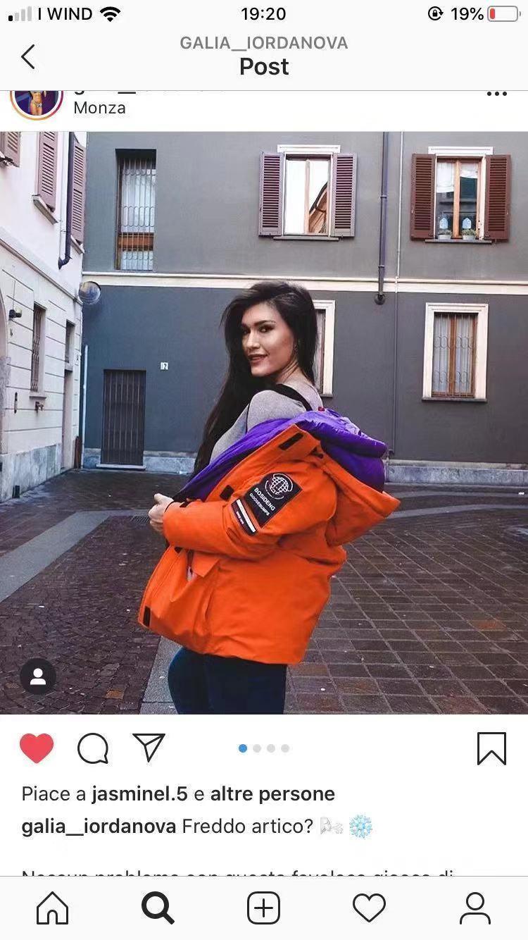 杨幂同款波司登冰羽蓝搭配,波司登杨幂冲锋衣怎么搭配