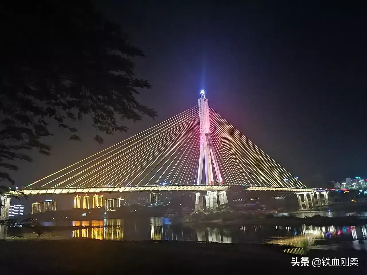 西双版纳景洪市景色壮丽的地方,西双版纳景洪市有什么好玩的景点