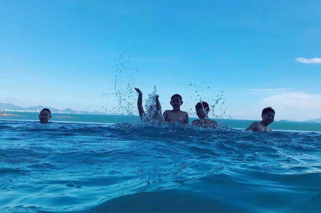 畅游泳池,夏季适合海边游泳的景区