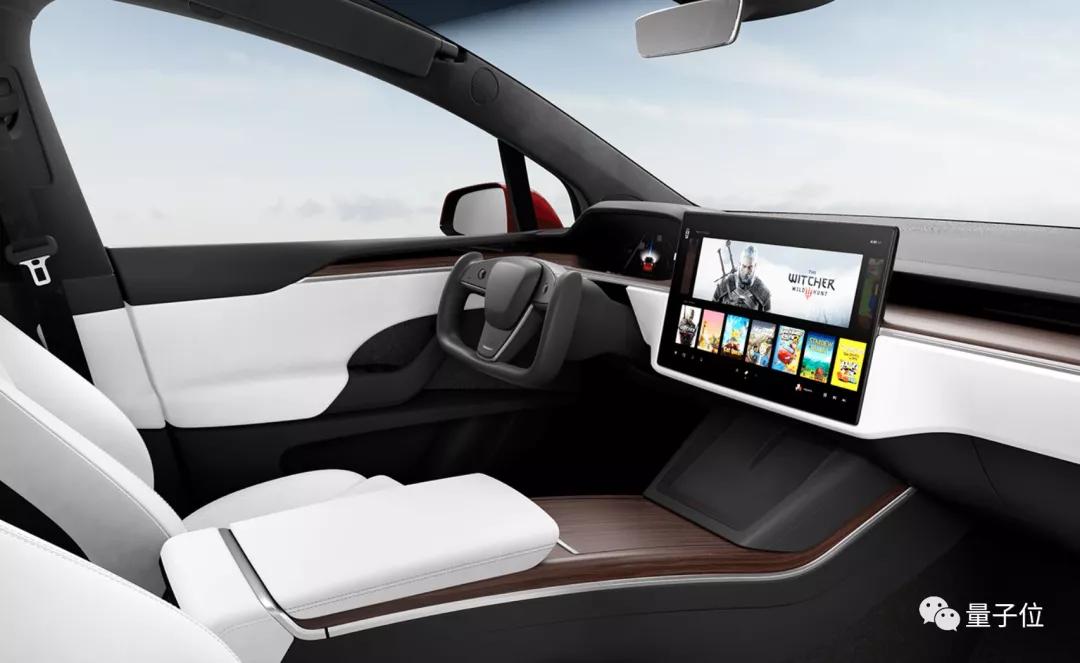 马斯克方向盘,马斯克用火箭把汽车送上太空