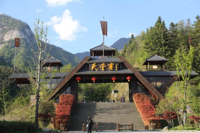 安徽天堂寨属于哪个城市,天堂寨江淮分水岭