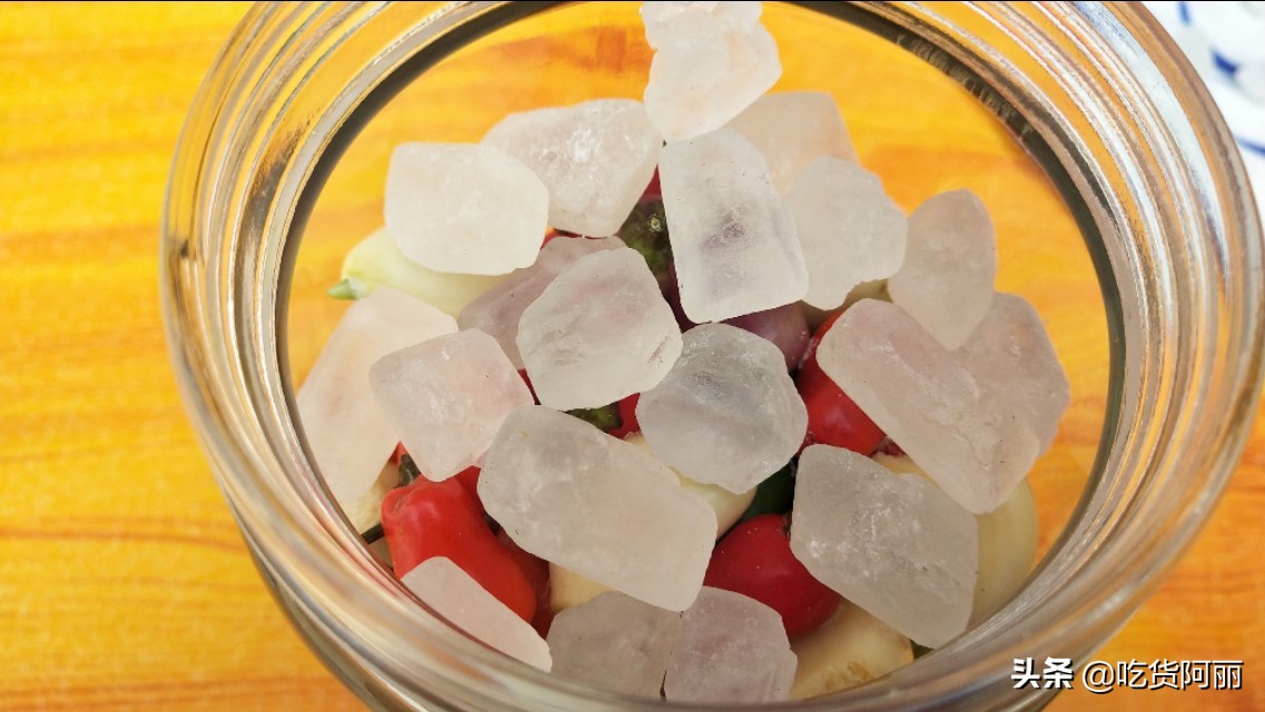 七彩椒怎样腌最好吃,酸脆七彩椒腌制过程