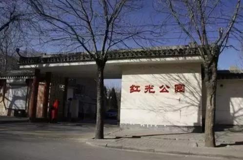 “您家住哪啊？”“我啊？河西尖山儿！”