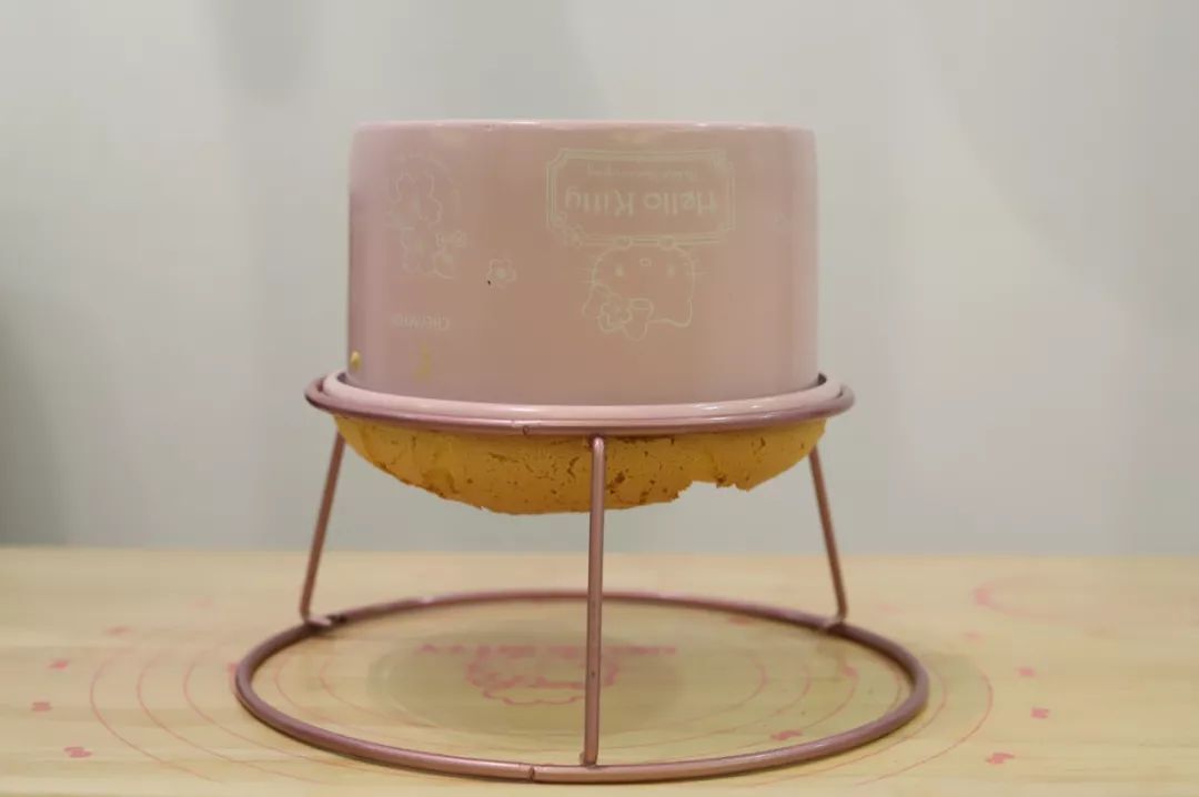 生日蛋糕简单不用烤箱,又简单又漂亮不用烤箱的生日蛋糕