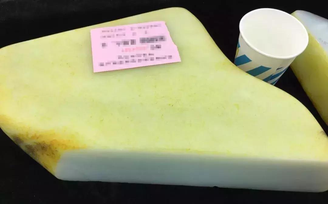 一招鉴别俄料和籽料,最简单鉴别俄糖料