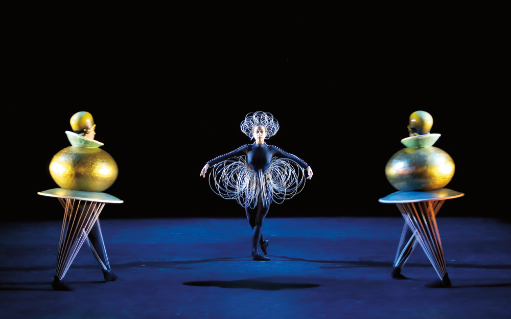 包豪斯历程代表人物及其作品分析,包豪斯的历史视频