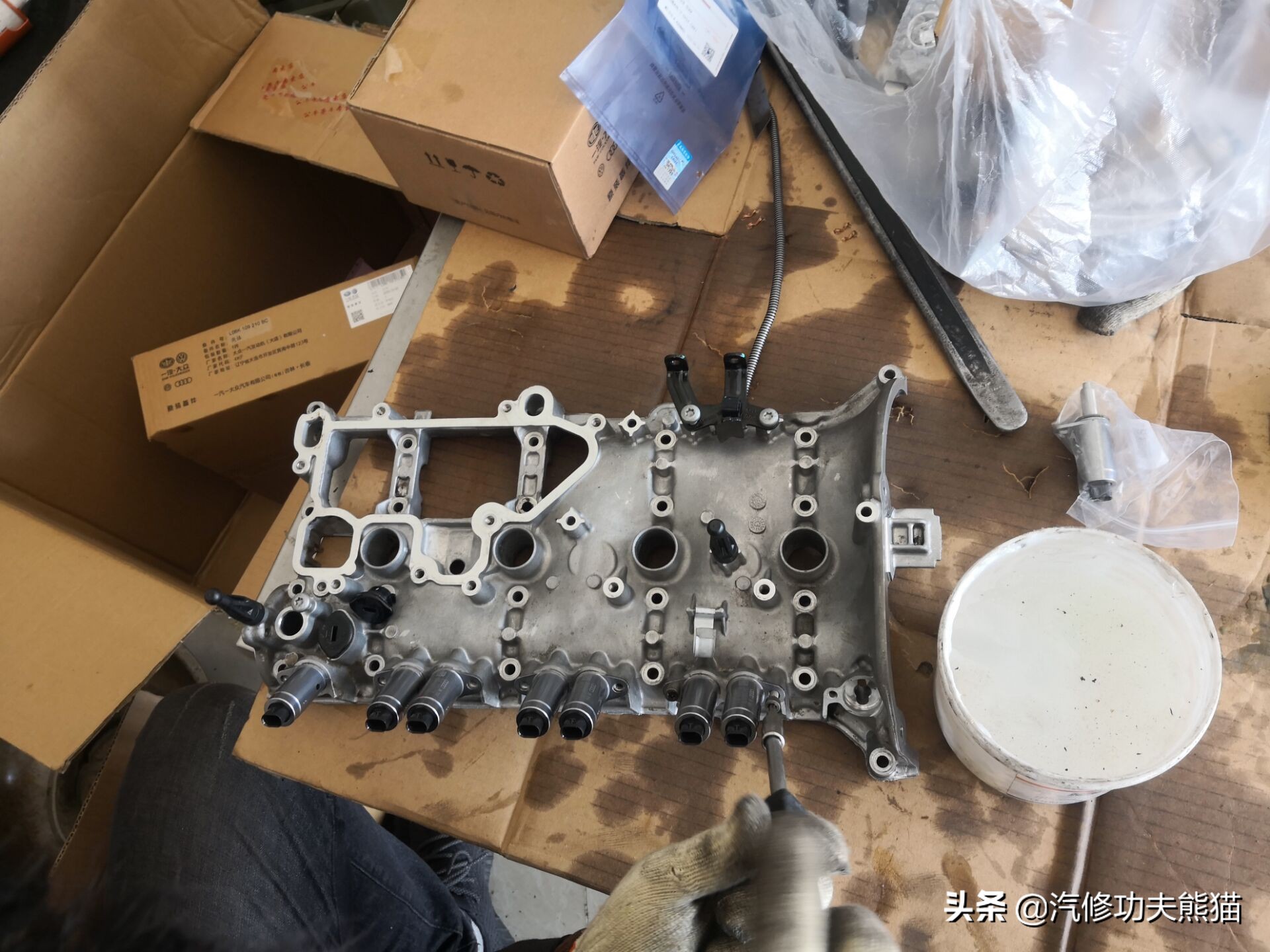 奥迪为何不能解决发动机烧机油,奥迪q5lea888三代发动机烧机油么