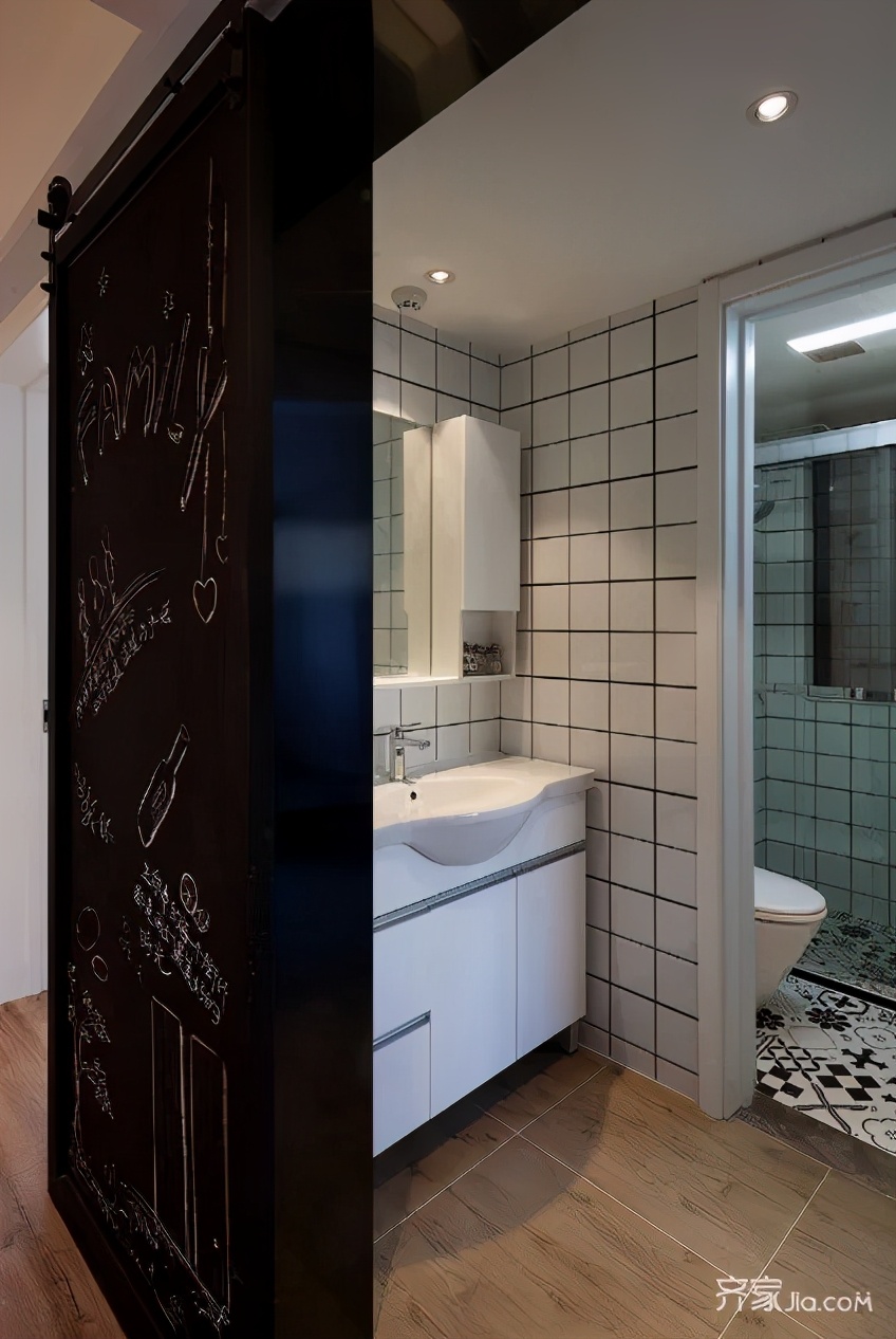 卫生间光线暗适合哪种窗户,没有窗户的卫生间怎样明亮