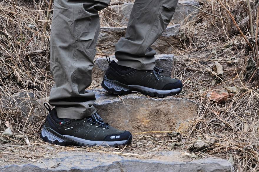 senselead跟绿巨人是一个牌子吗,绿巨人徒步鞋测评