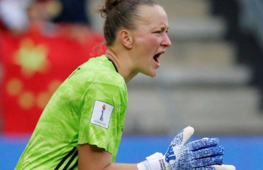德媒怒喷中国女足：让人恶心！场上粗鲁犯规不断踢伤德国球员