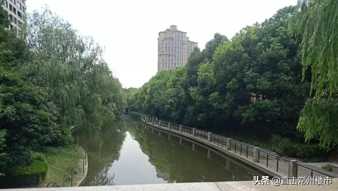 惊了!一街之隔,常州3家小区门禁天差地别