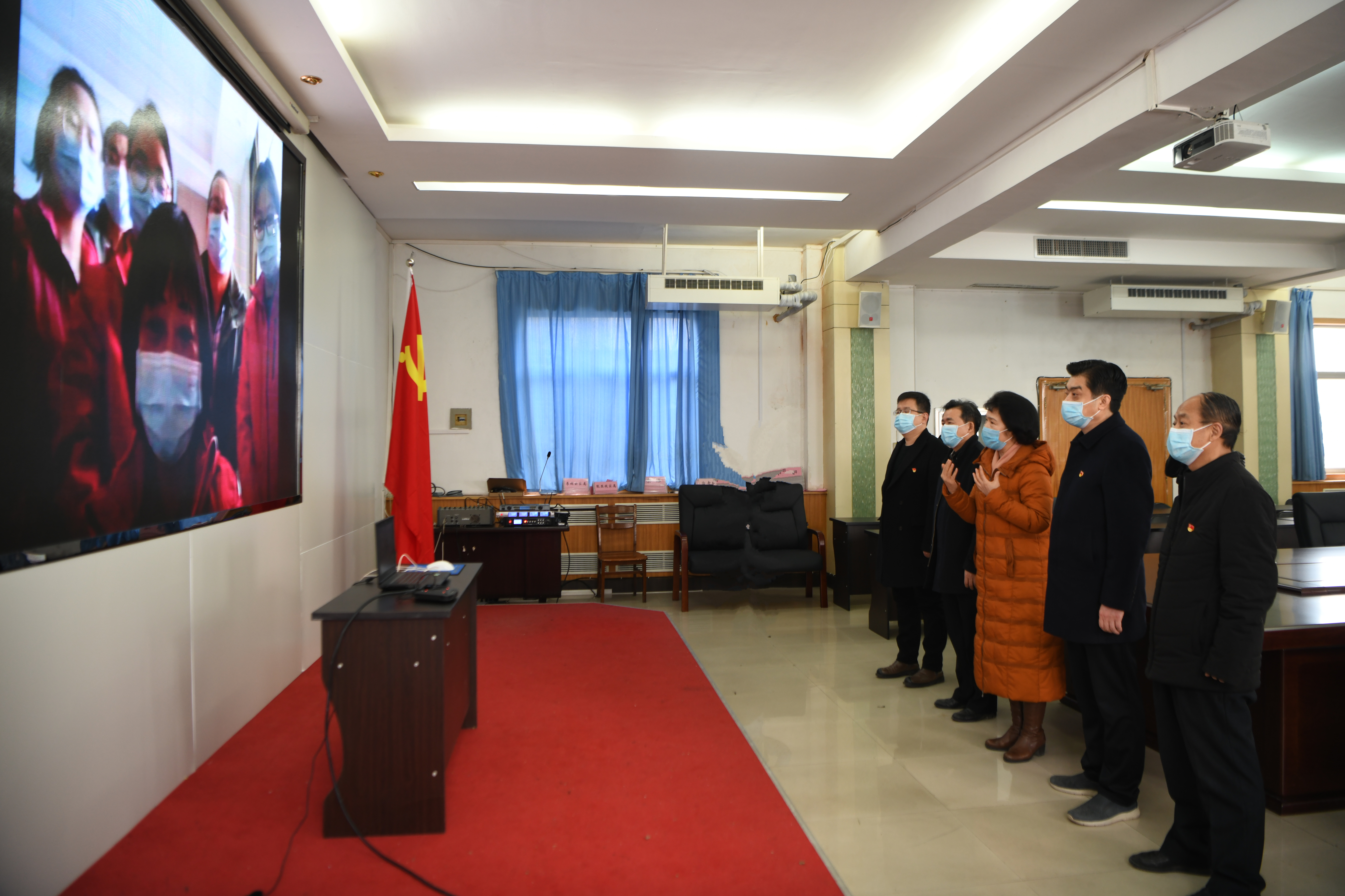 “买大姐”与“李小妹”的“云相会”