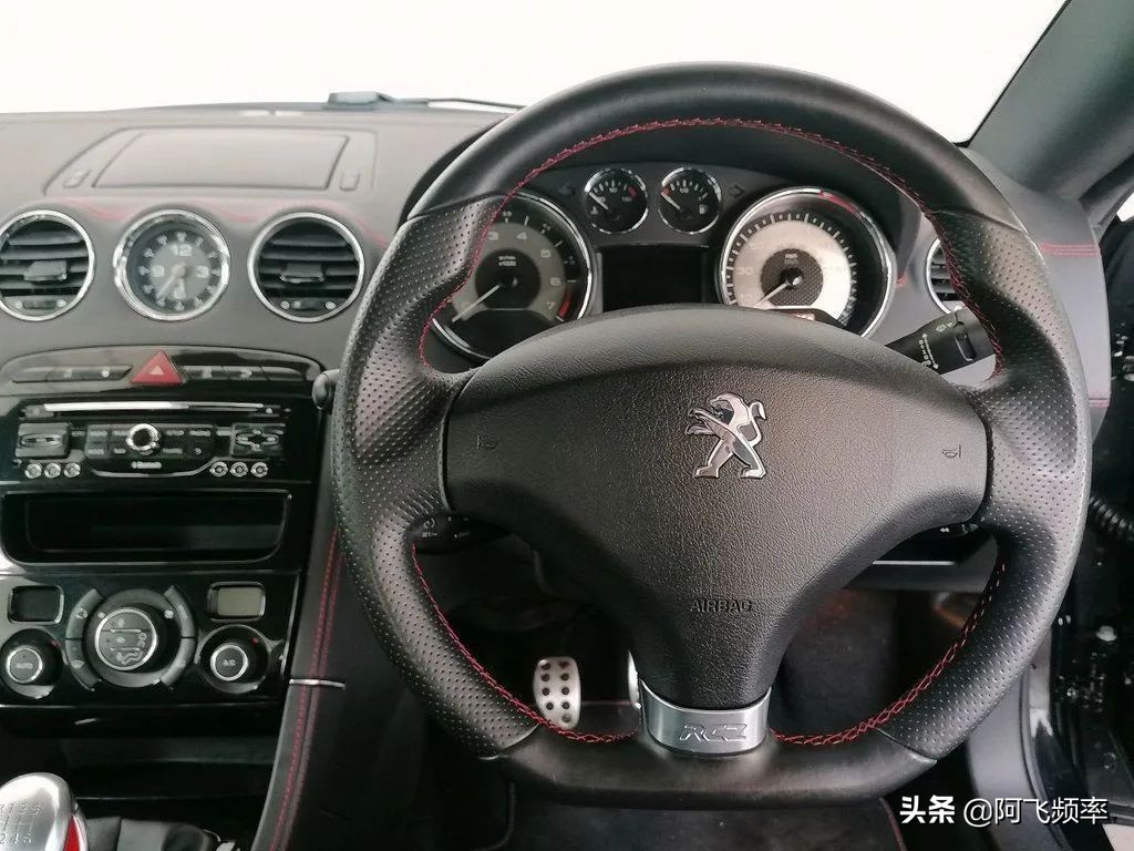 全新一代标致rcz跑车,比法拉利更高级的车