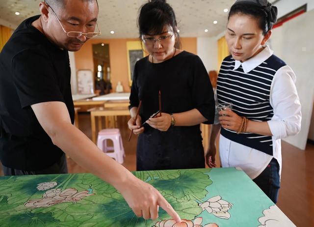 观音菩萨三十二像工笔画,观世音菩萨画像工笔画