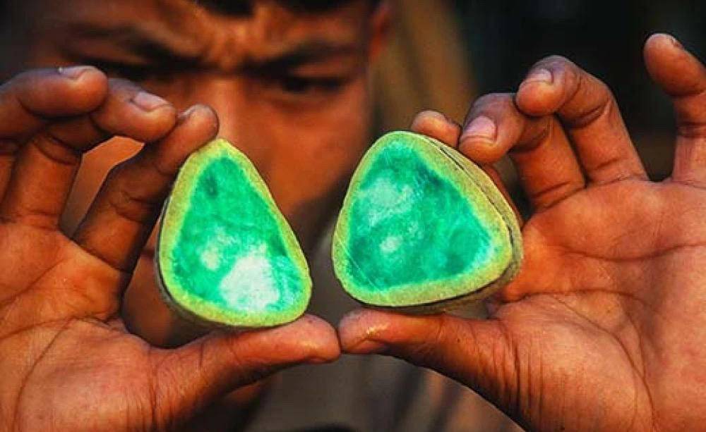 最真实的翡翠市场 (翡翠为何如此暴利)