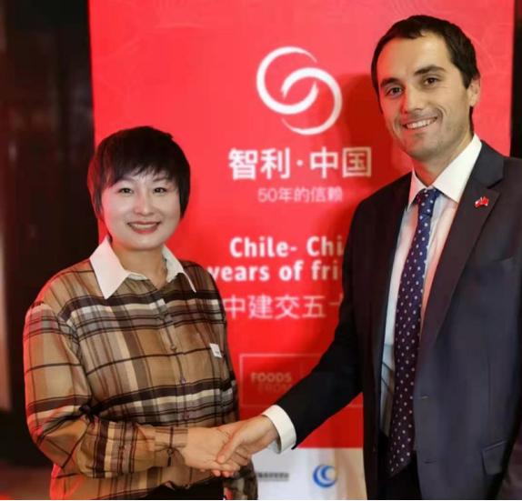 糖酒会现场签约100多人，伊丽莎白·雅顿进口红酒为何如此火爆？