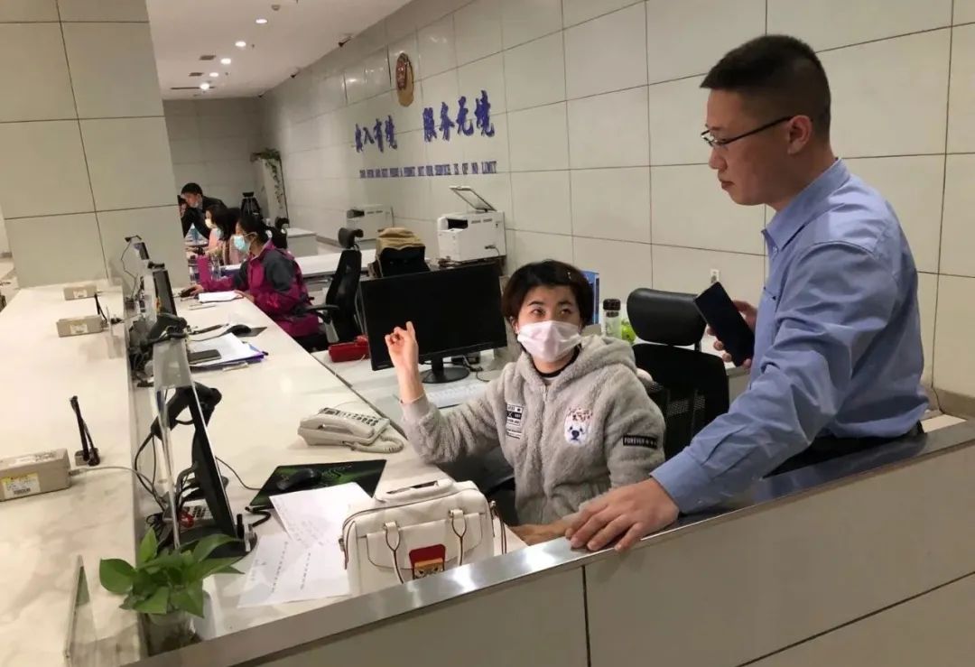 一天到晚不回家都忙什么,警察天天忙不回家吗