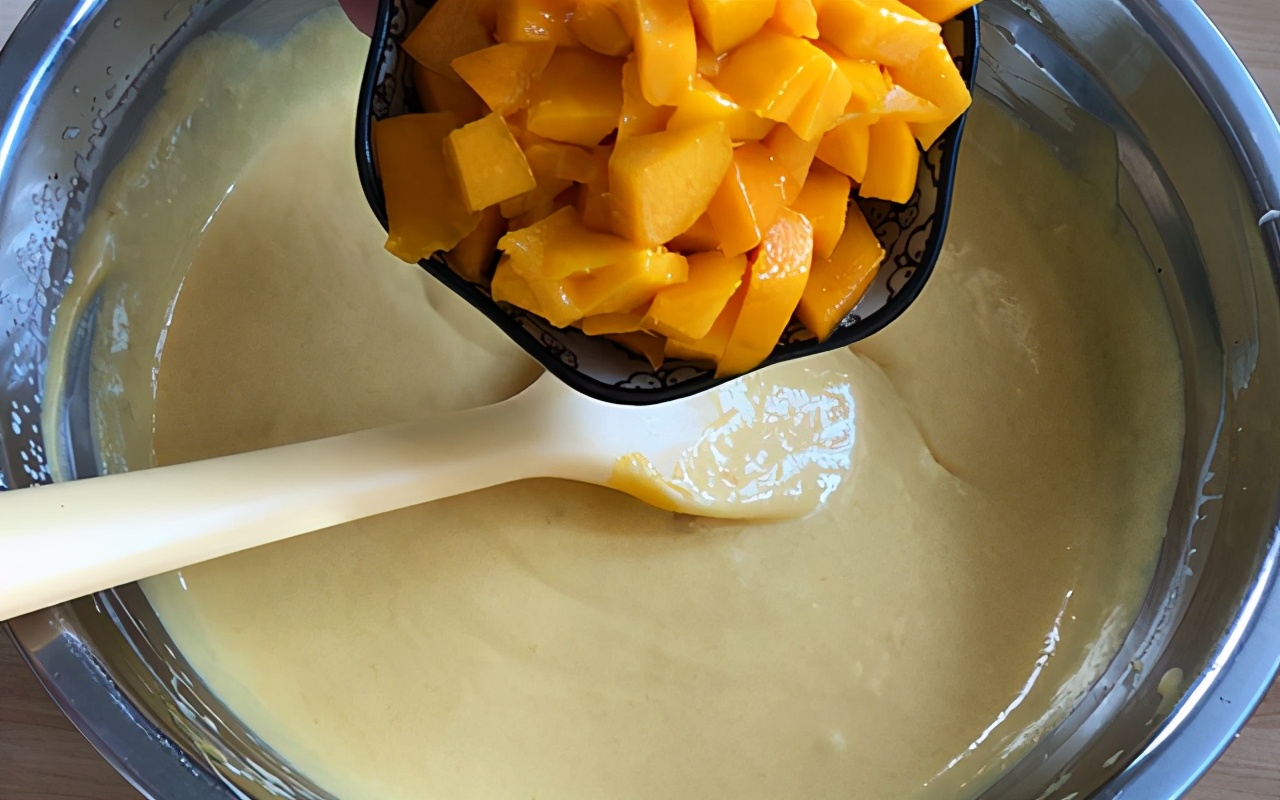 慕斯蛋糕做法8寸芒果淡奶油250克,简单的芒果慕斯怎么做