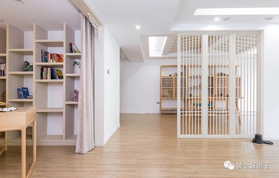 禅意新中式极简茶室风格,原木色书房客厅茶室一体化效果图