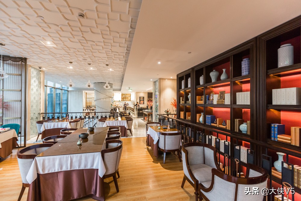 上海旅游值得打卡的酒店,来上海玩住哪里性价比比较高