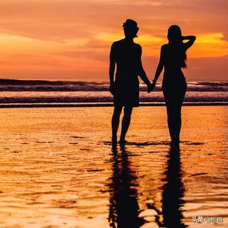 闺女出生爸爸发的简洁朋友圈,女儿出生爸爸发朋友圈图案