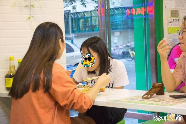 村里卖的土豪肠粉38元一份，“绿”了深圳人7年还没倒闭